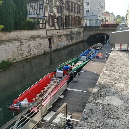 Zen T1, 400m Centre Et Lycee Bayen, 1400m Gare Confort * Шалон-ан-Шампань